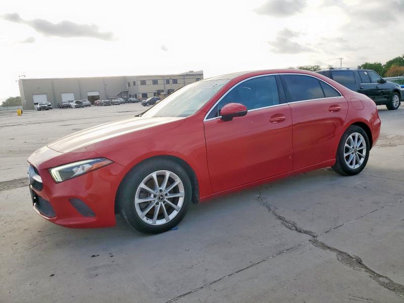  MERCEDES-BENZ A-CLASS 2020 Czerwony