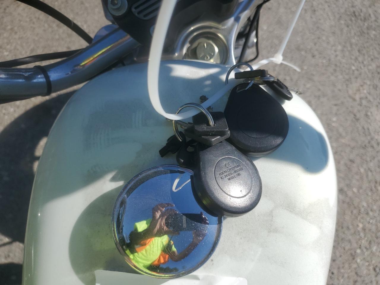 2008 Harley-Davidson Xl883 L VIN: 1HD4CR2148K442989 Lot: 62278405