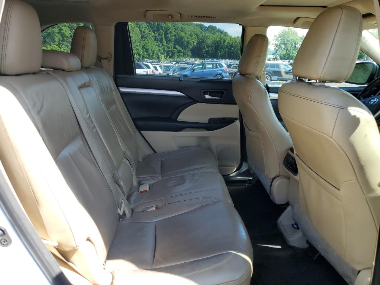 2017 Toyota Highlander Se VIN: 5TDJZRFHXHS367069 Lot: 64515005