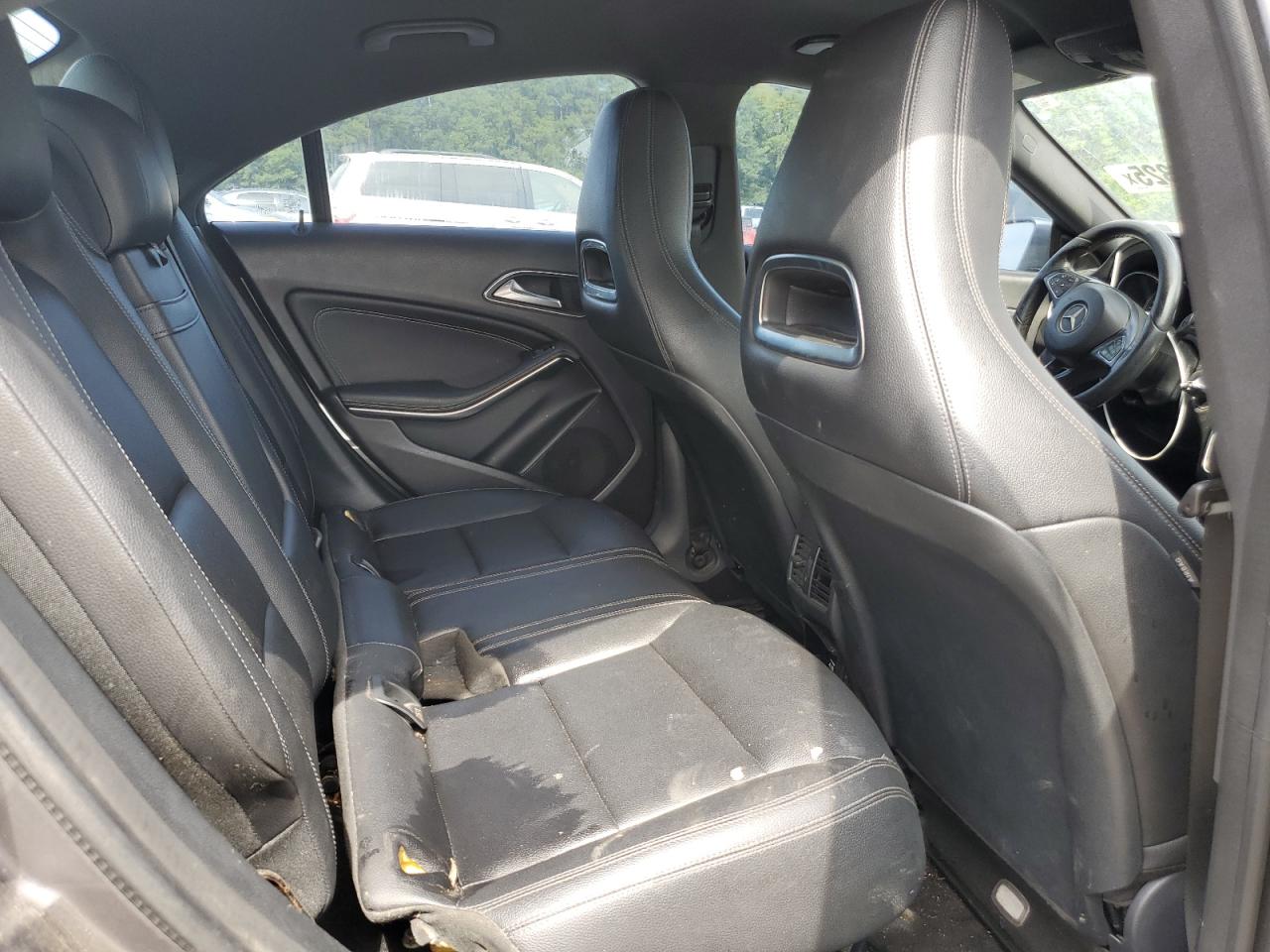wddsj4eb6jn587936 WDDSJ4EB6JN587936 2018 Mercedes-Benz Cla 250