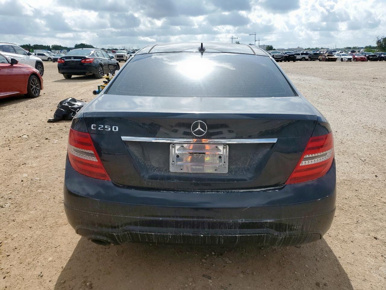 2012 Mercedes-Benz C 250 VIN: WDDGJ4HB9CF786431 Lot: 64133475