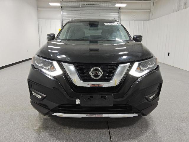  NISSAN ROGUE 2018 Czarny