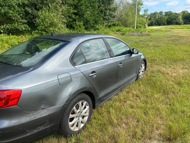 Sedans VOLKSWAGEN JETTA 2014 Złoty