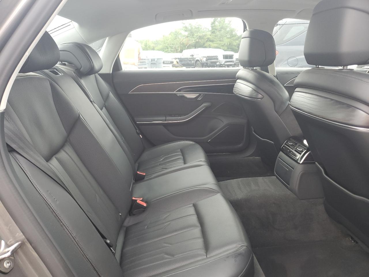 2019 Audi A8 L VIN: WAU8DAF85KN001836 Lot: 62670185