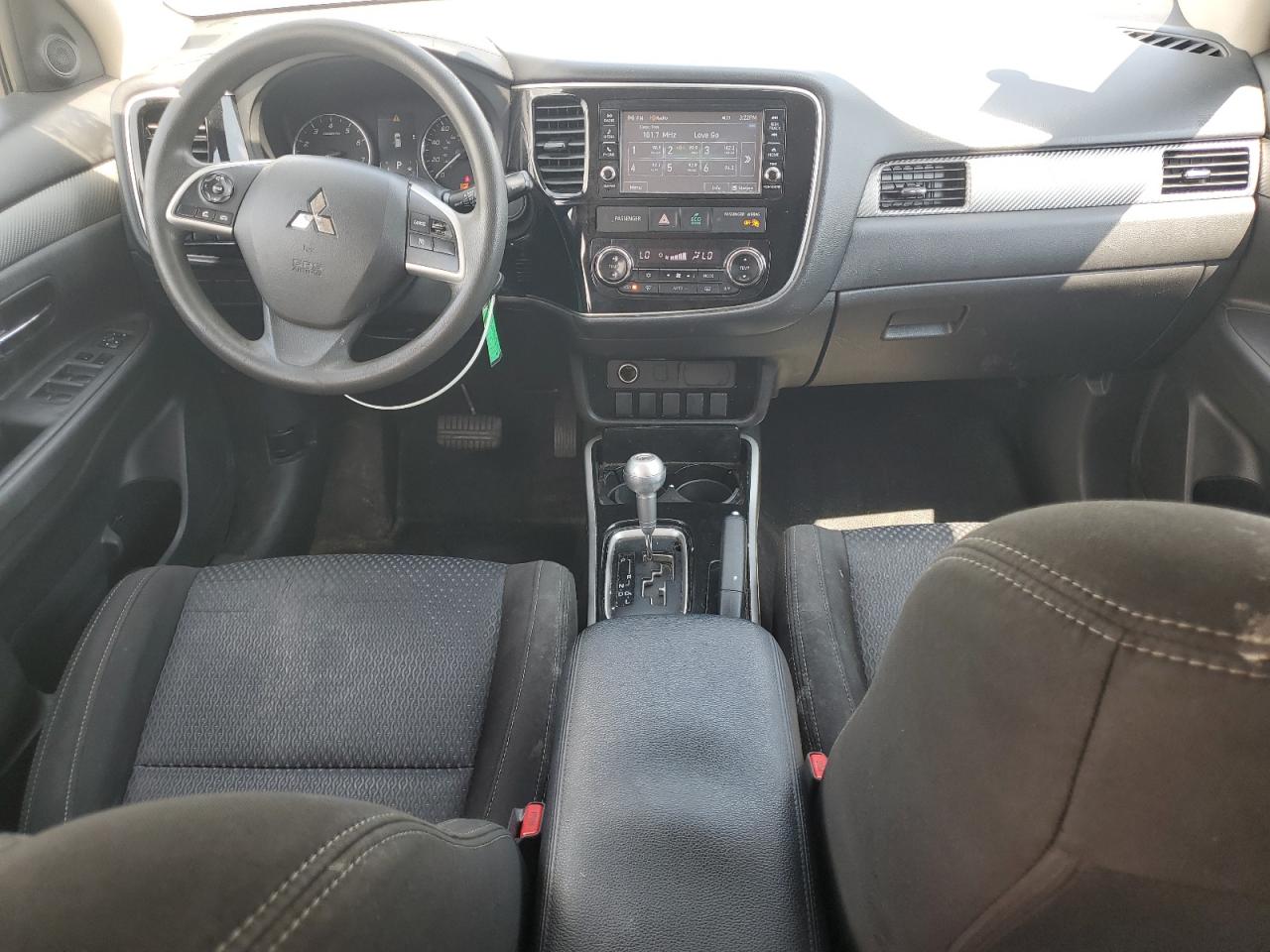 2018 Mitsubishi Outlander Es VIN: JA4AD2A38JZ017889 Lot: 65189255