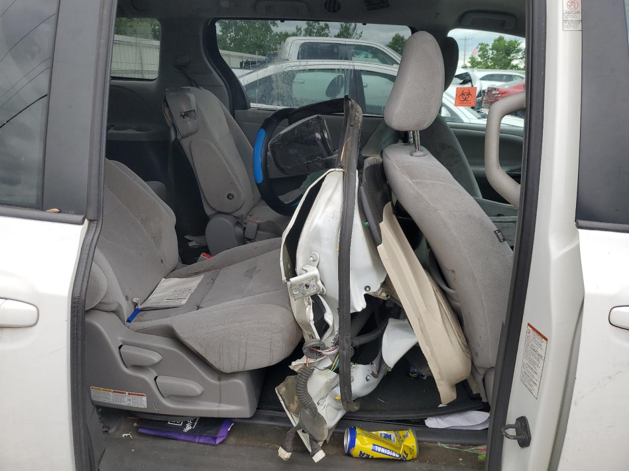2015 Toyota Sienna Le VIN: 5TDKK3DC2FS661818 Lot: 64165795
