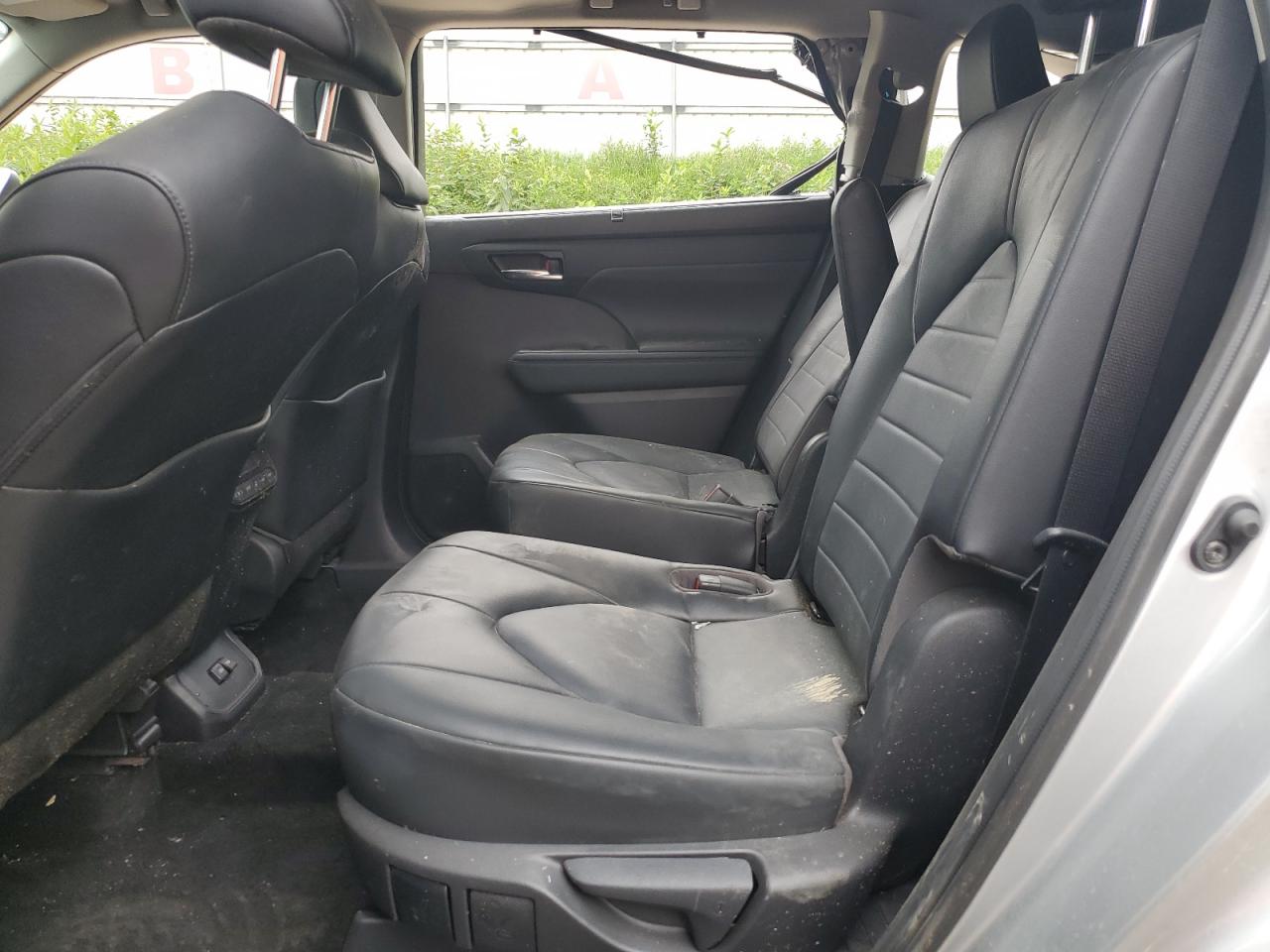 2022 Toyota Highlander Xle VIN: 5TDGZRBH8NS559876 Lot: 67071655