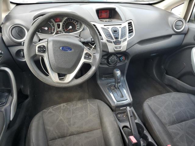 Sedans FORD FIESTA 2012 Srebrny