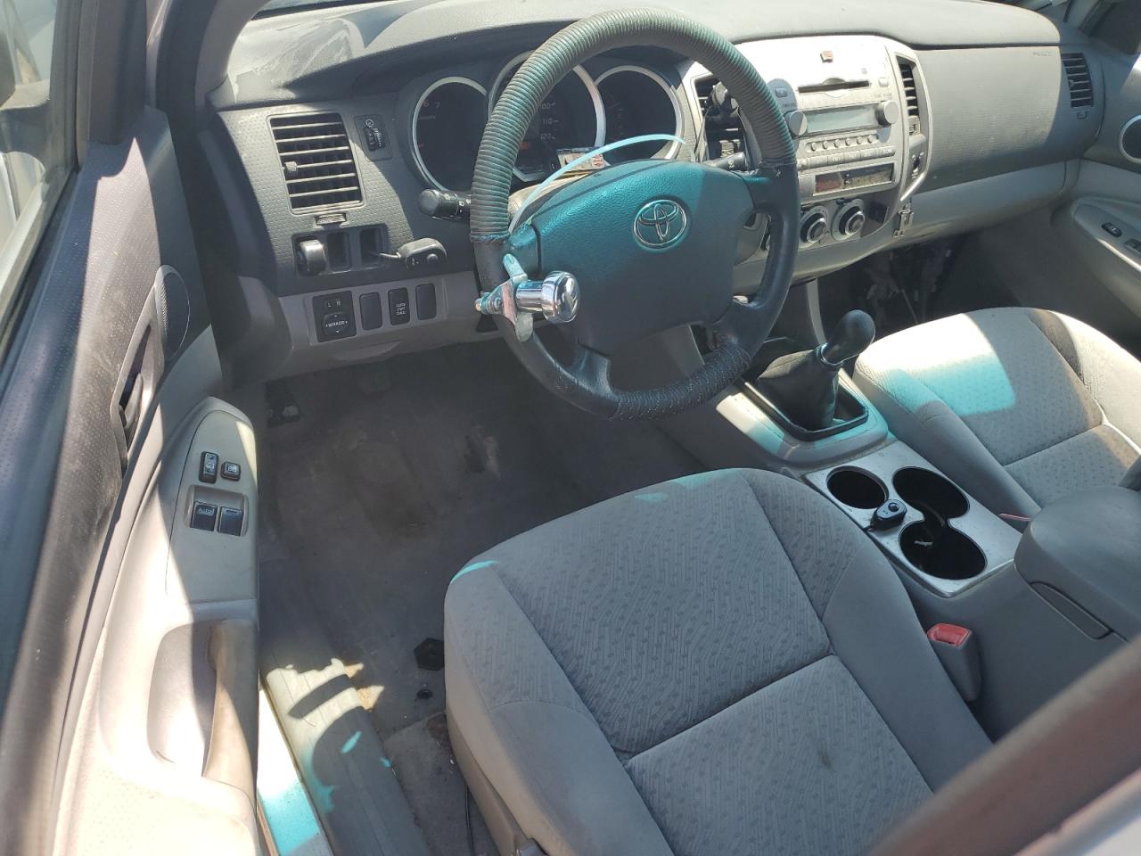 2005 Toyota Tacoma Access Cab VIN: 5TEUX42N55Z137181 Lot: 64246875