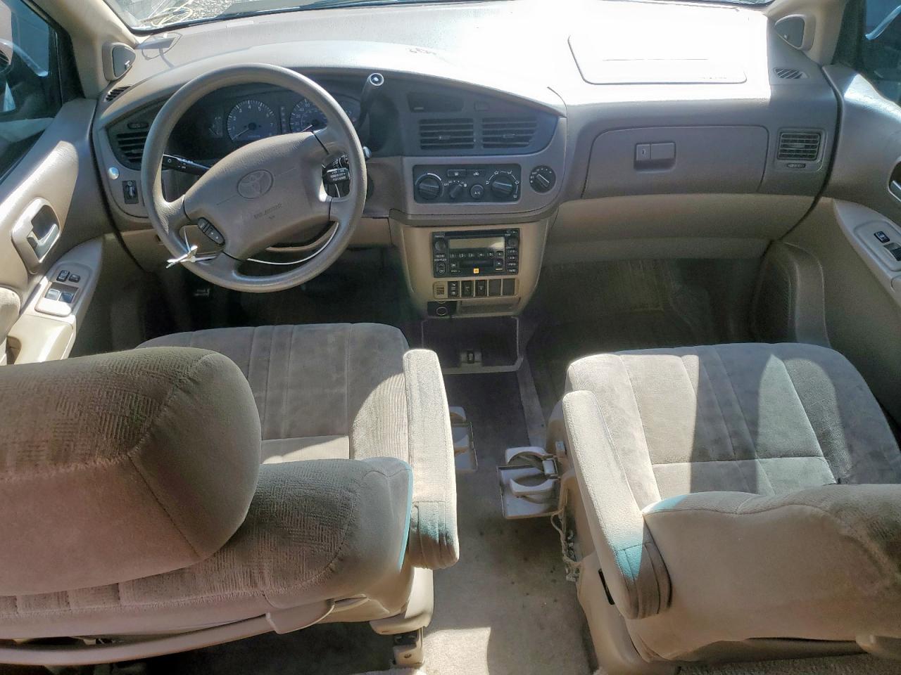 2001 Toyota Sienna Le VIN: 4T3ZF13C11U323567 Lot: 62585565