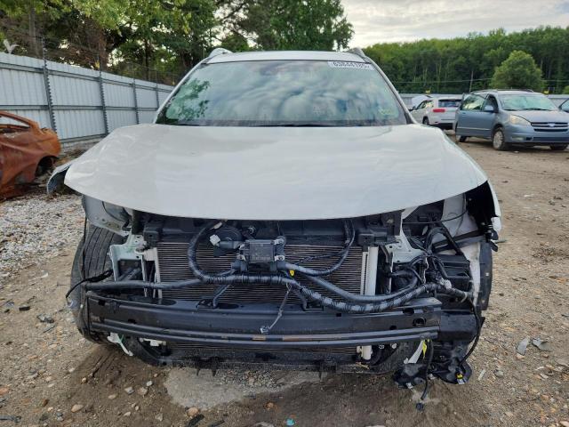  NISSAN ROGUE 2018 Biały
