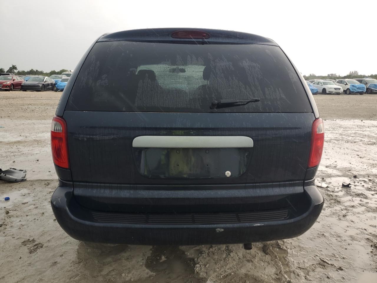 2005 Dodge Caravan Sxt VIN: 1D4GP45R75B383992 Lot: 64492435
