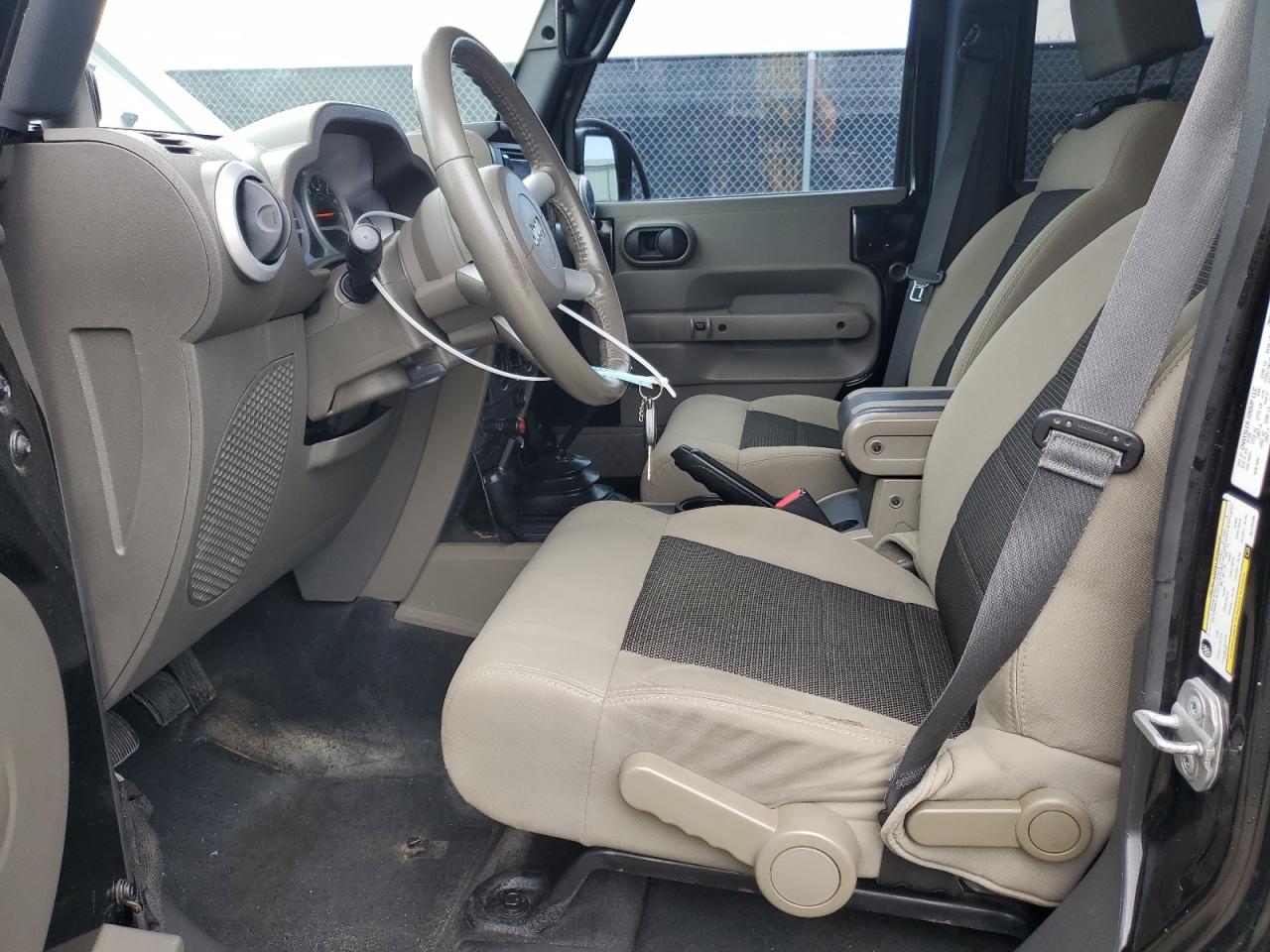 2010 Jeep Wrangler Unlimited Sahara VIN: 1J4HA5H17AL112766 Lot: 63995565