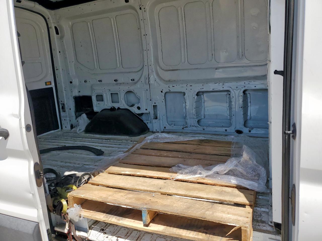 2015 Ford Transit T-250 VIN: 1FTNR1CG3FKA94835 Lot: 65747835