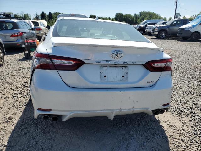  TOYOTA CAMRY 2019 Белы