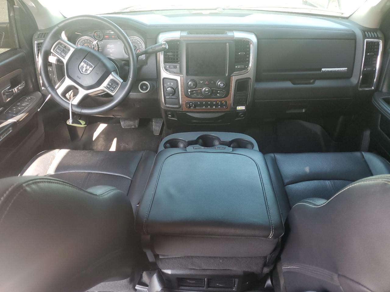 2018 Ram 2500 Laramie VIN: 3C6UR5FL2JG302769 Lot: 64861345