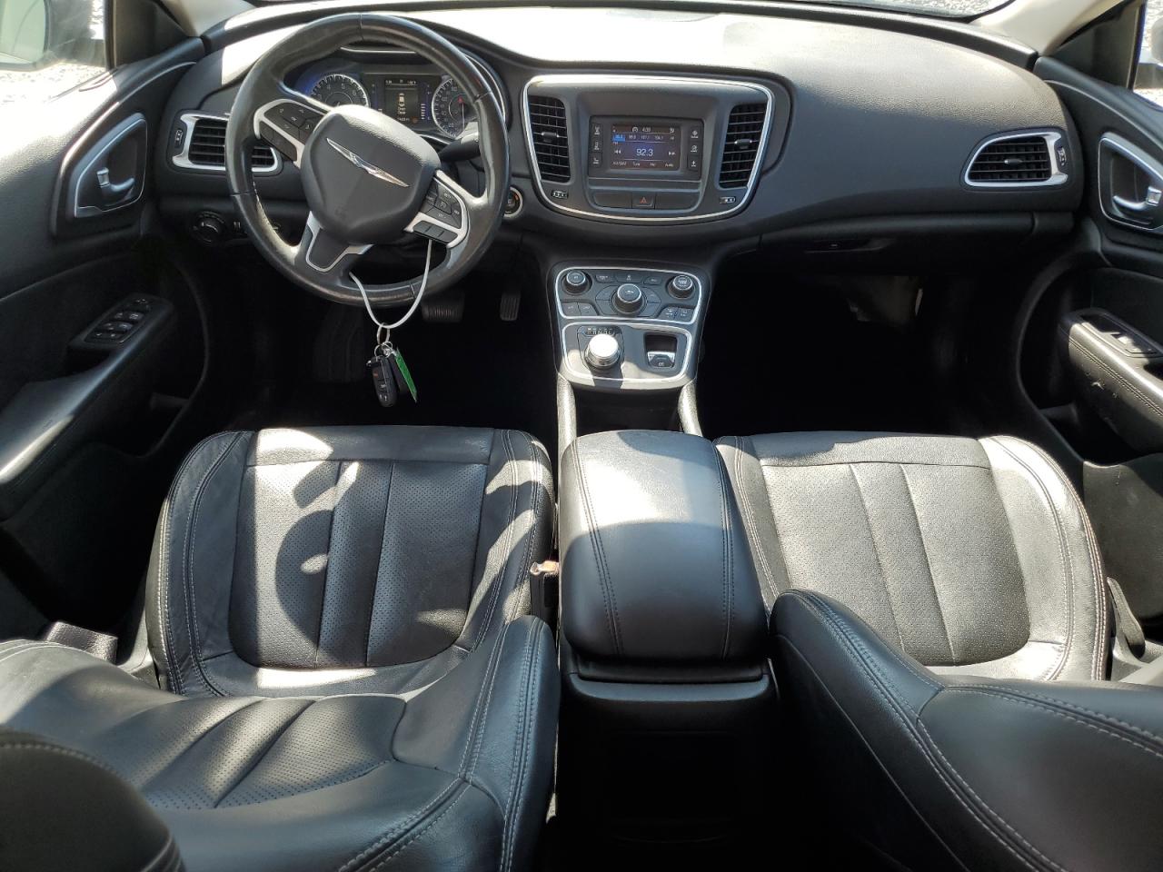 2015 Chrysler 200 Limited VIN: 1C3CCCAB4FN608318 Lot: 64231275