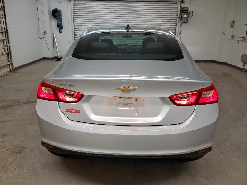  CHEVROLET MALIBU 2019 Srebrny