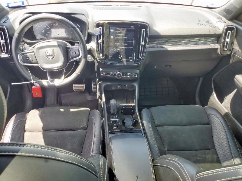  VOLVO XC40 2020 Синий