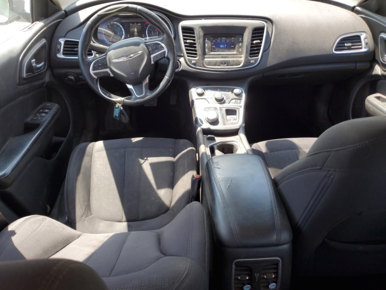 2015 Chrysler 200 Limited VIN: 1C3CCCAB1FN605828 Lot: 63738145