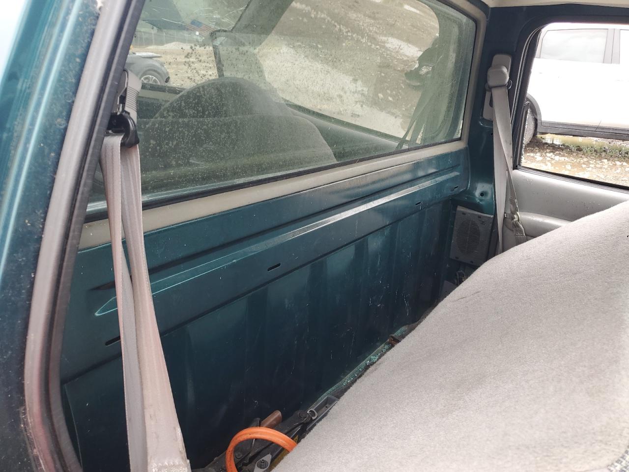 1998 Chevrolet Gmt-400 C1500 VIN: 1GCEC14W2WZ260938 Lot: 66445495