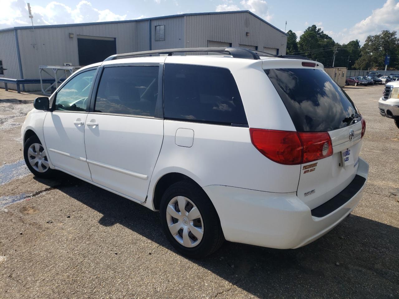 2010 Toyota Sienna Ce VIN: 5TDKK4CC2AS338093 Lot: 66872515