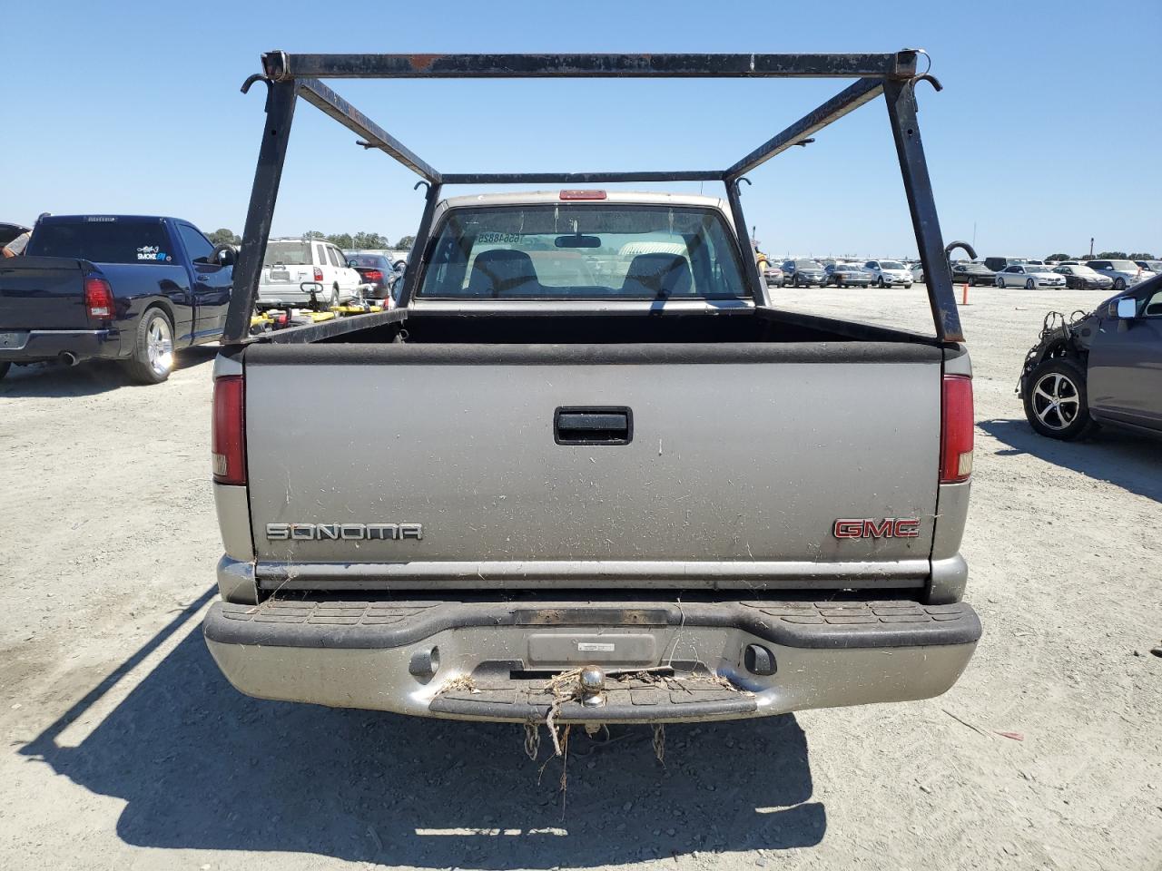 2003 GMC Sonoma VIN: 1GTCS19XX38142780 Lot: 65648825