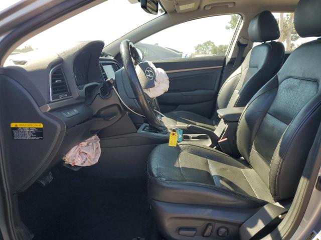  HYUNDAI ELANTRA 2017 Srebrny