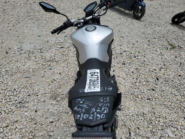 2016 YAMAHA FZ09   