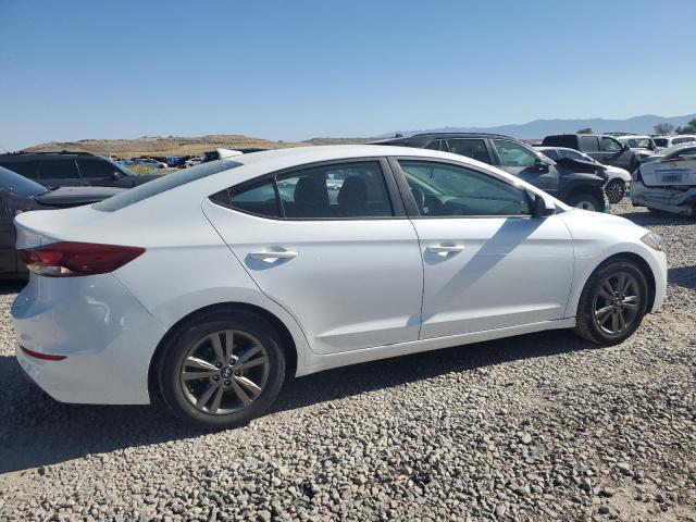  HYUNDAI ELANTRA 2018 Biały