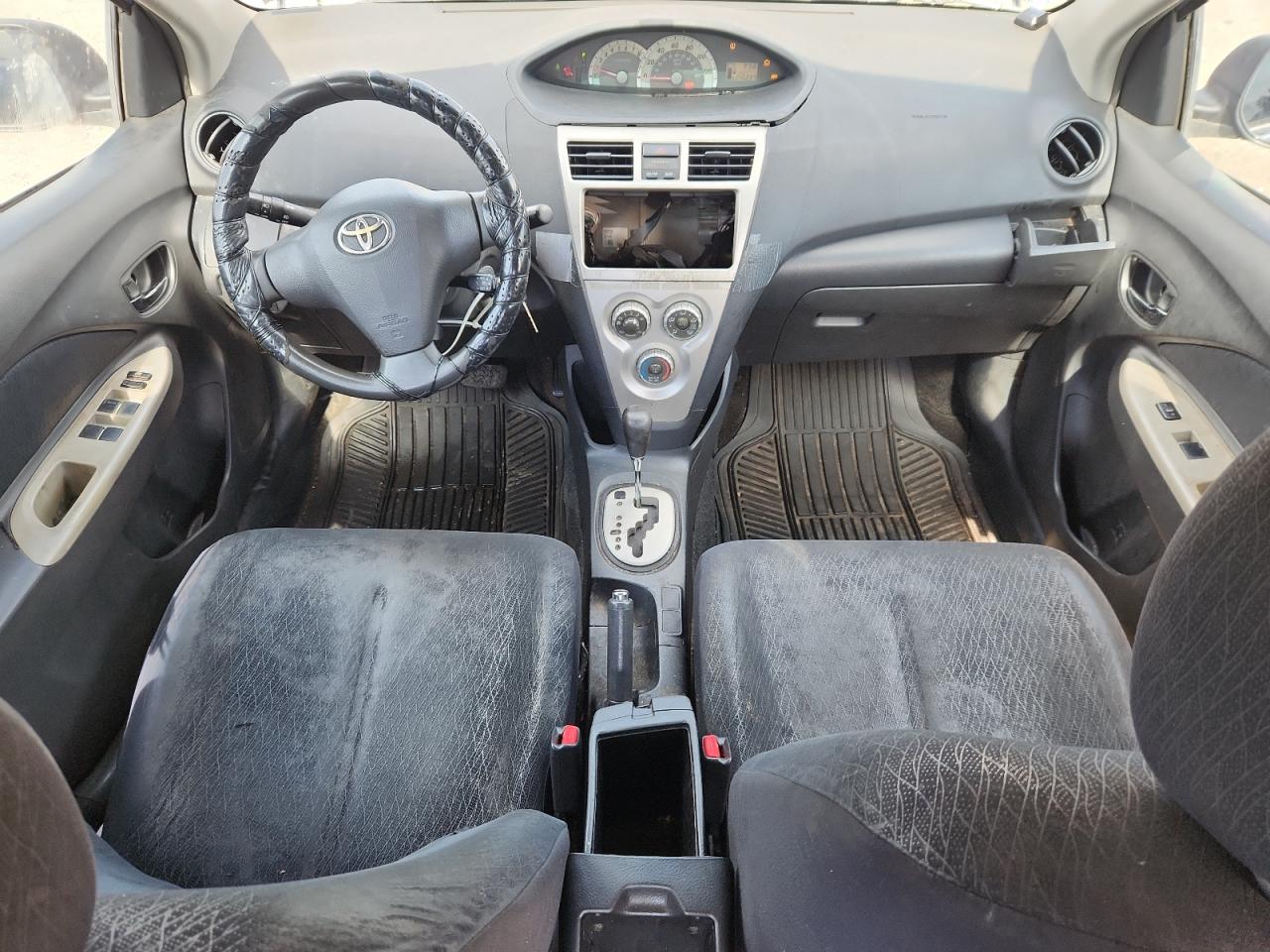 2008 Toyota Yaris VIN: JTDBT923181205165 Lot: 65323535