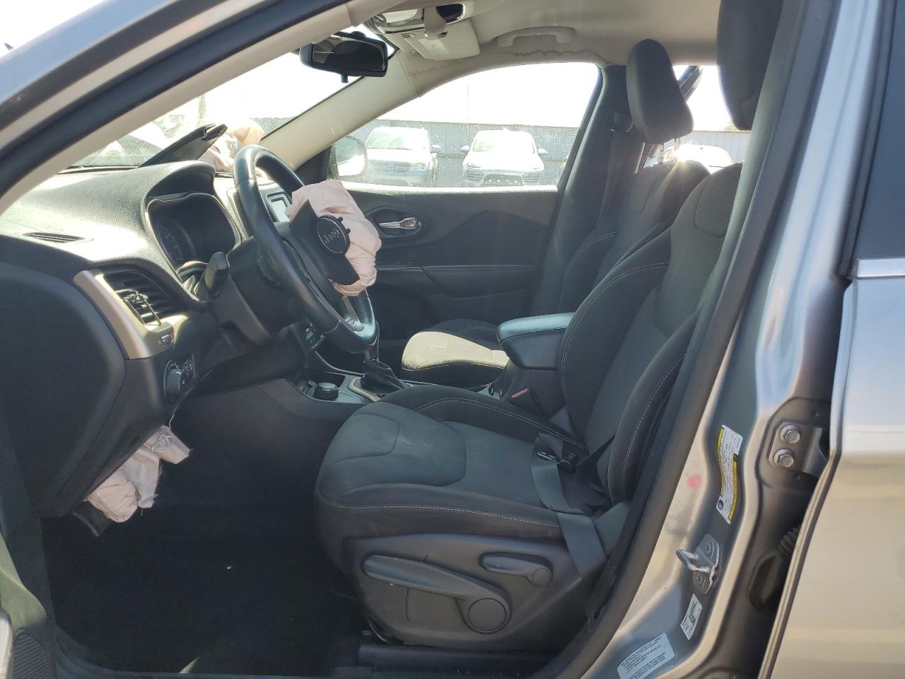 2015 Jeep Cherokee Latitude VIN: 1C4PJMCB4FW633431 Lot: 66007505