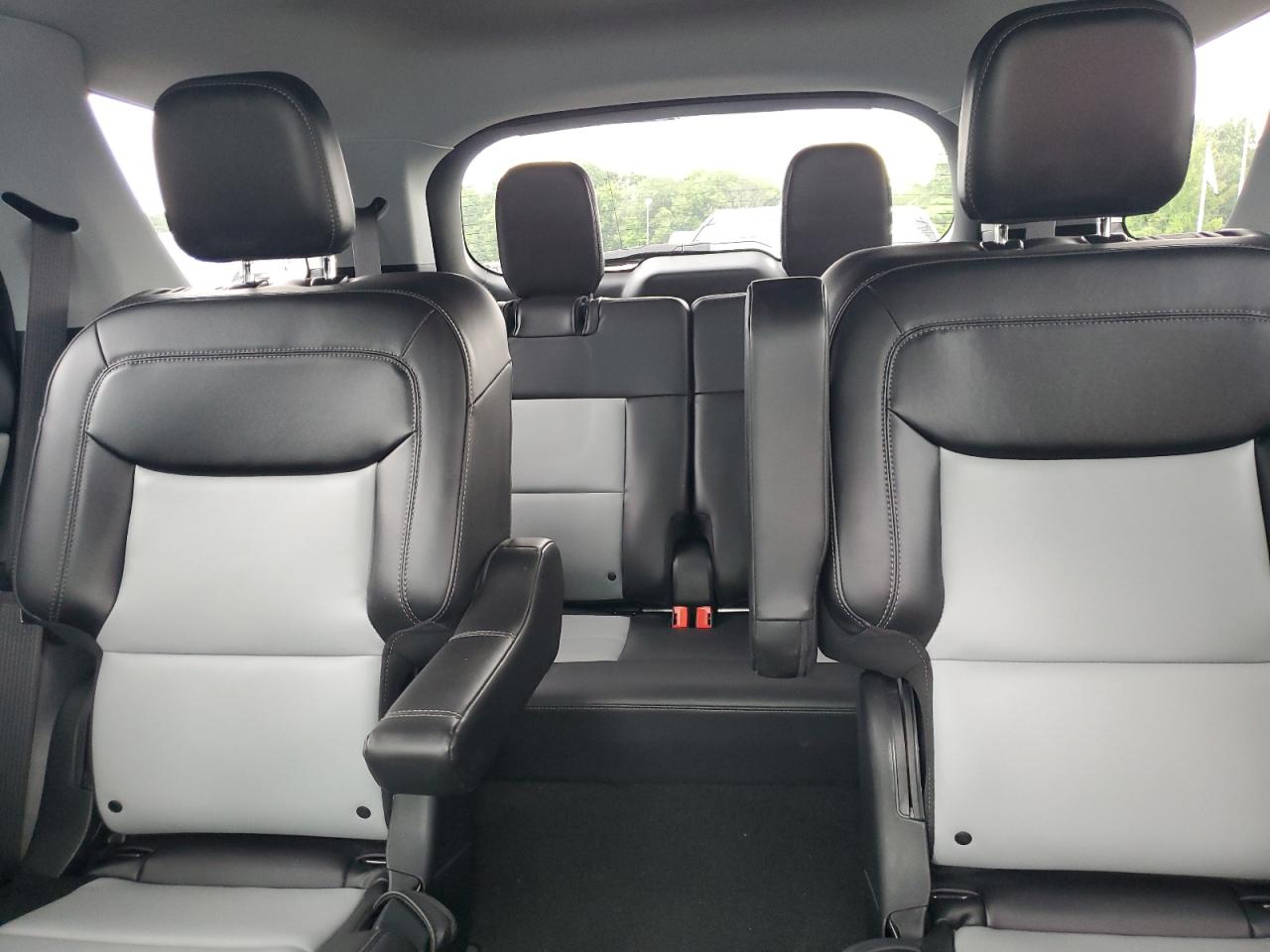 2022 Ford Explorer Xlt VIN: 1FMSK8DH3NGA22327 Lot: 63507645