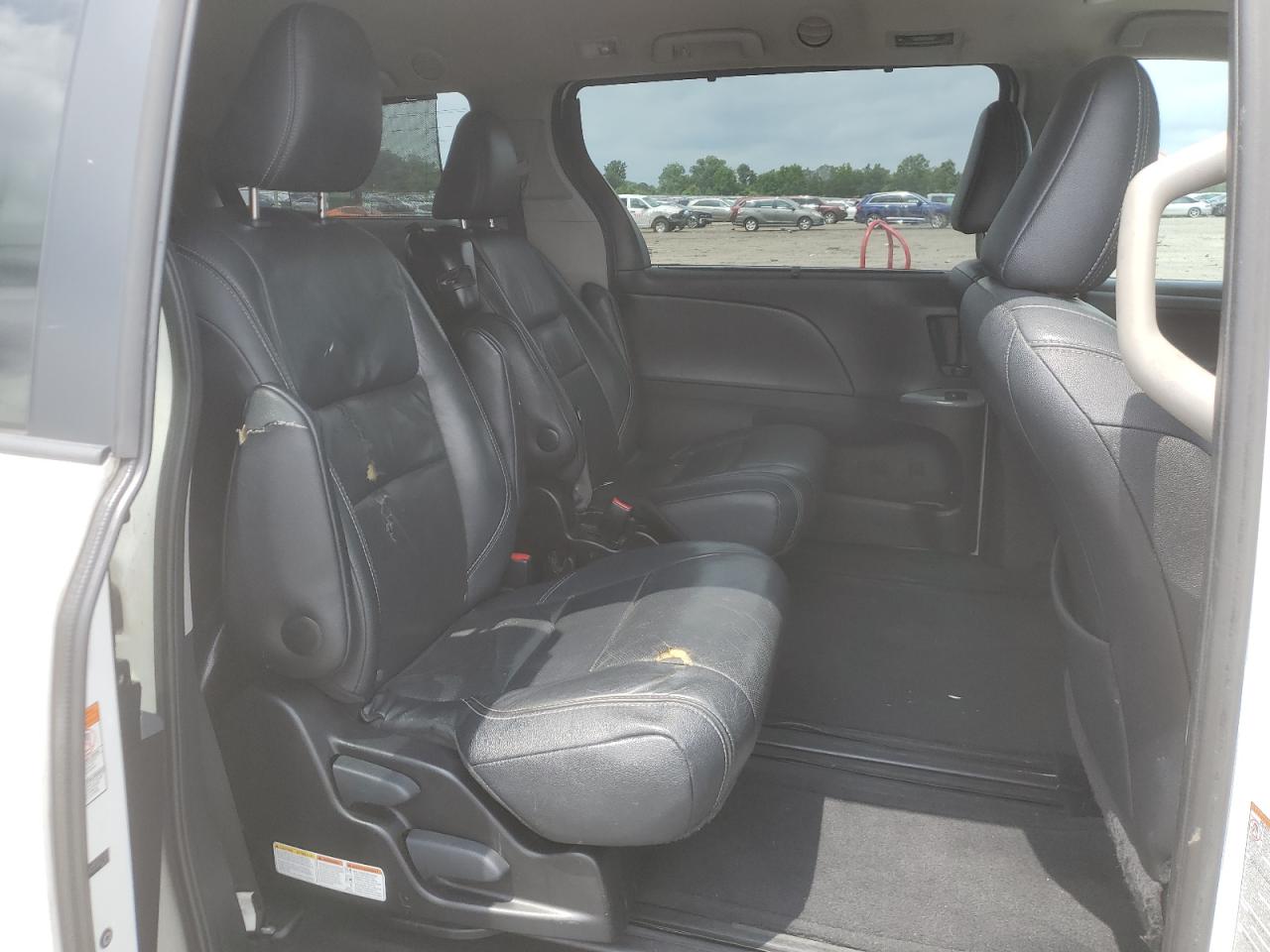 2015 Toyota Sienna Sport VIN: 5TDXK3DC1FS557102 Lot: 65325325