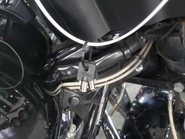 2009 HARLEY-DAVIDSON FLHX   