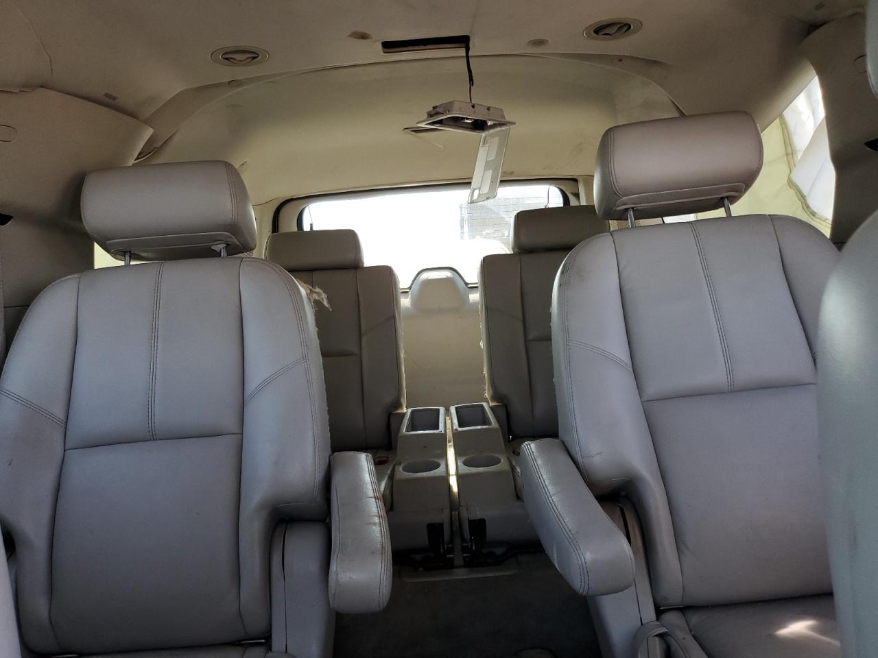 2007 Chevrolet Suburban K1500 VIN: 1GNFK16337J235791 Lot: 62310245