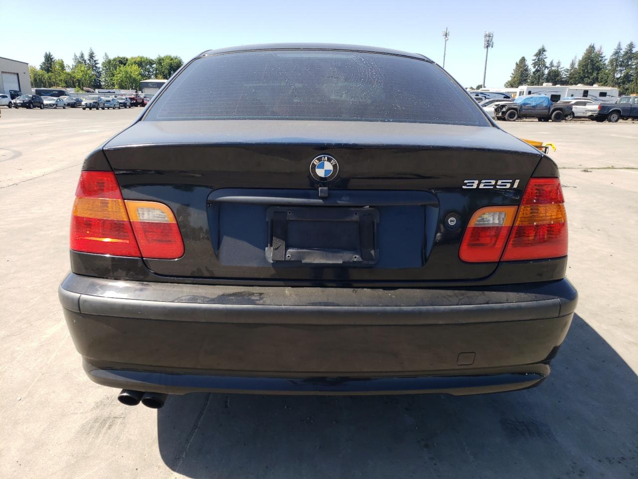 2003 BMW 325 I VIN: WBAEV33493KL82588 Lot: 65286435