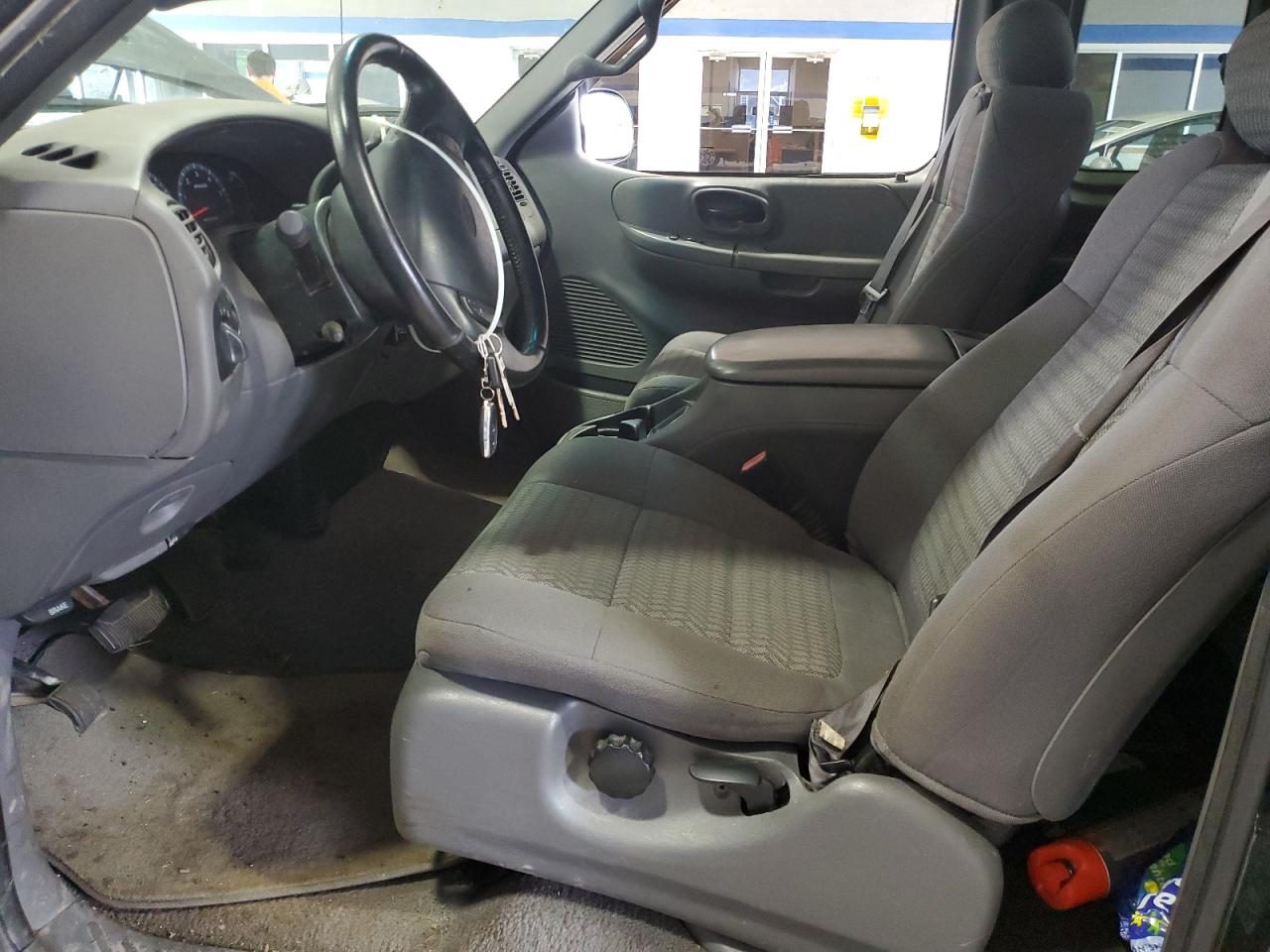 1FTRX17L62NA2801 2002 Ford F150