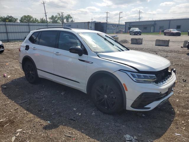 VOLKSWAGEN TIGUAN 2022 Белы