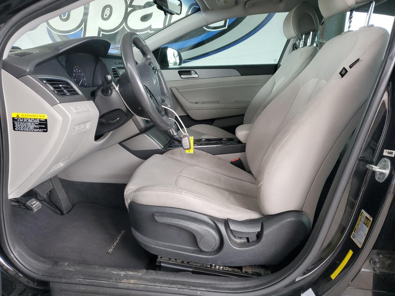 2017 Hyundai Sonata Hybrid VIN: KMHE24L38HA075530 Lot: 65963395