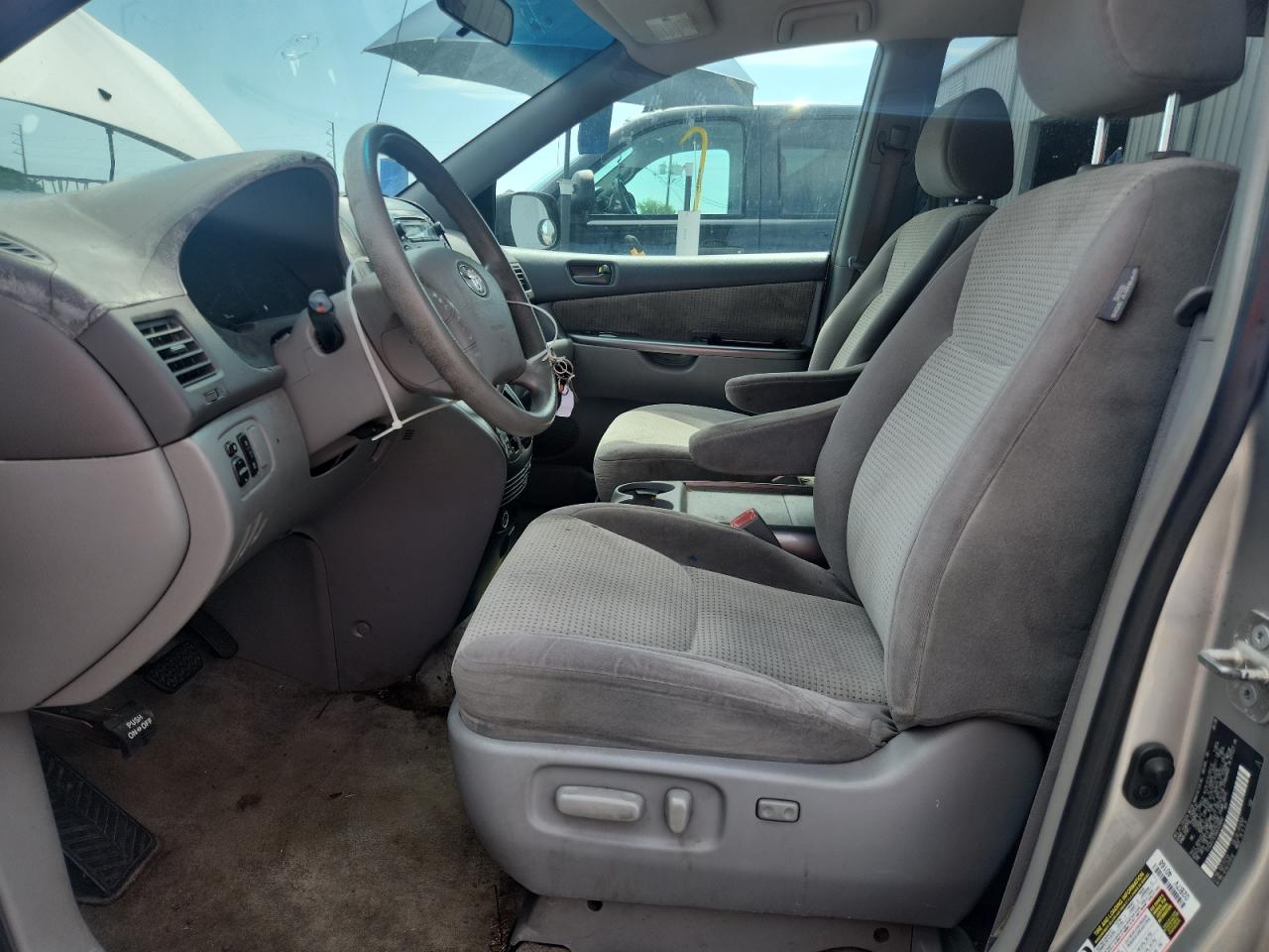 2008 Toyota Sienna Ce VIN: 5TDZK23C88S220840 Lot: 64753195
