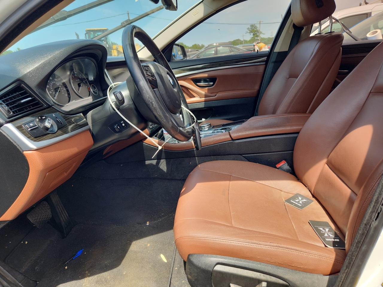 2015 BMW 528 Xi VIN: WBA5A7C58FD625294 Lot: 65240385