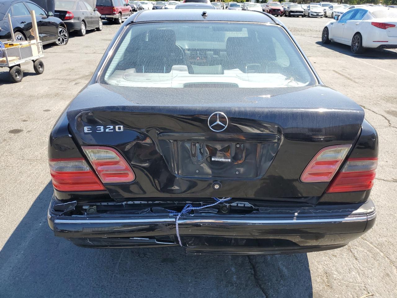 2002 Mercedes-Benz E 320 VIN: WDBJF65J22B471855 Lot: 64238325