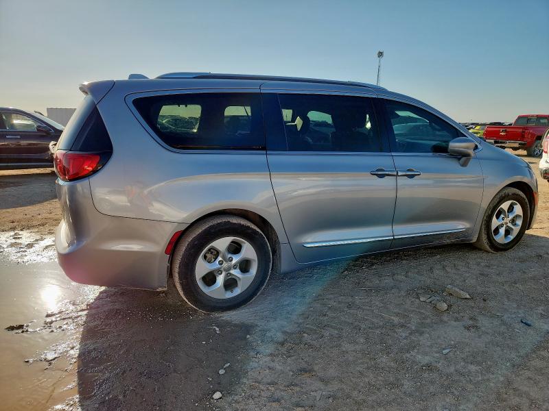  CHRYSLER PACIFICA 2017 Srebrny