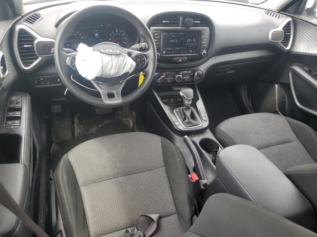 2022 Kia Soul Lx VIN: KNDJ23AU0N7827531 Lot: 63563445