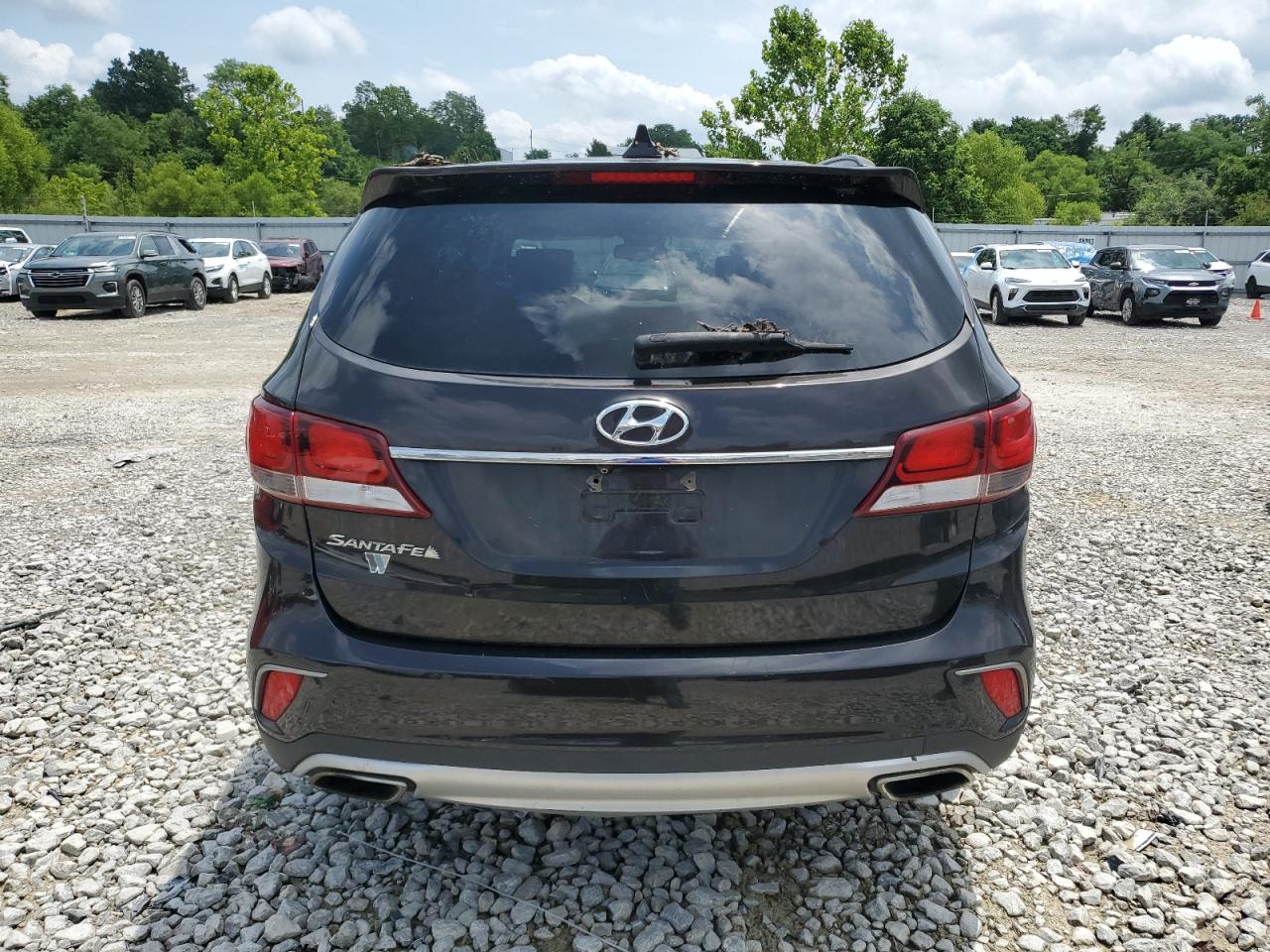 2017 Hyundai Santa Fe Se VIN: KM8SM4HF3HU207379 Lot: 65317155
