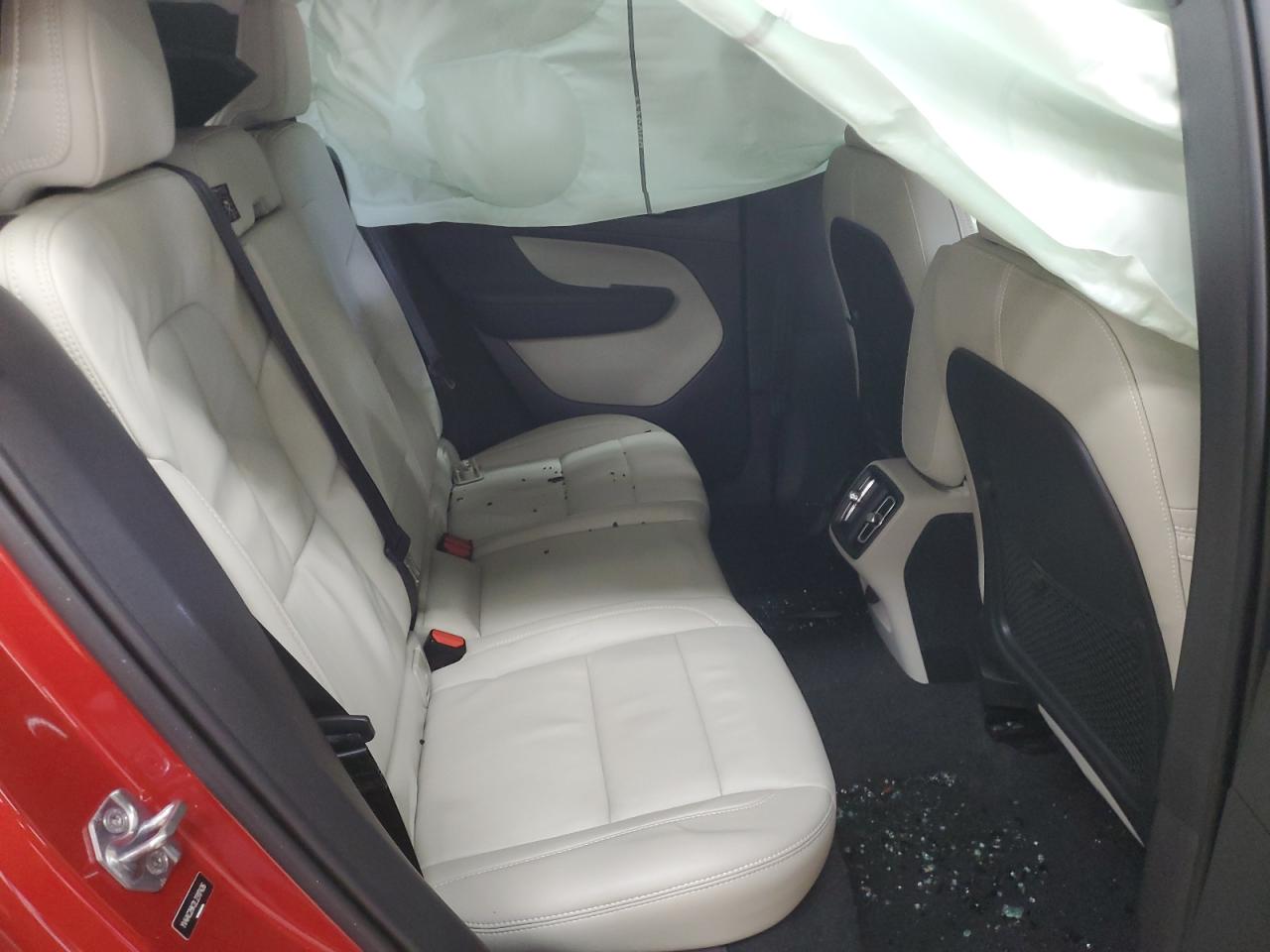 2020 Volvo Xc40 T4 Momentum VIN: YV4AC2HK2L2317426 Lot: 64266145