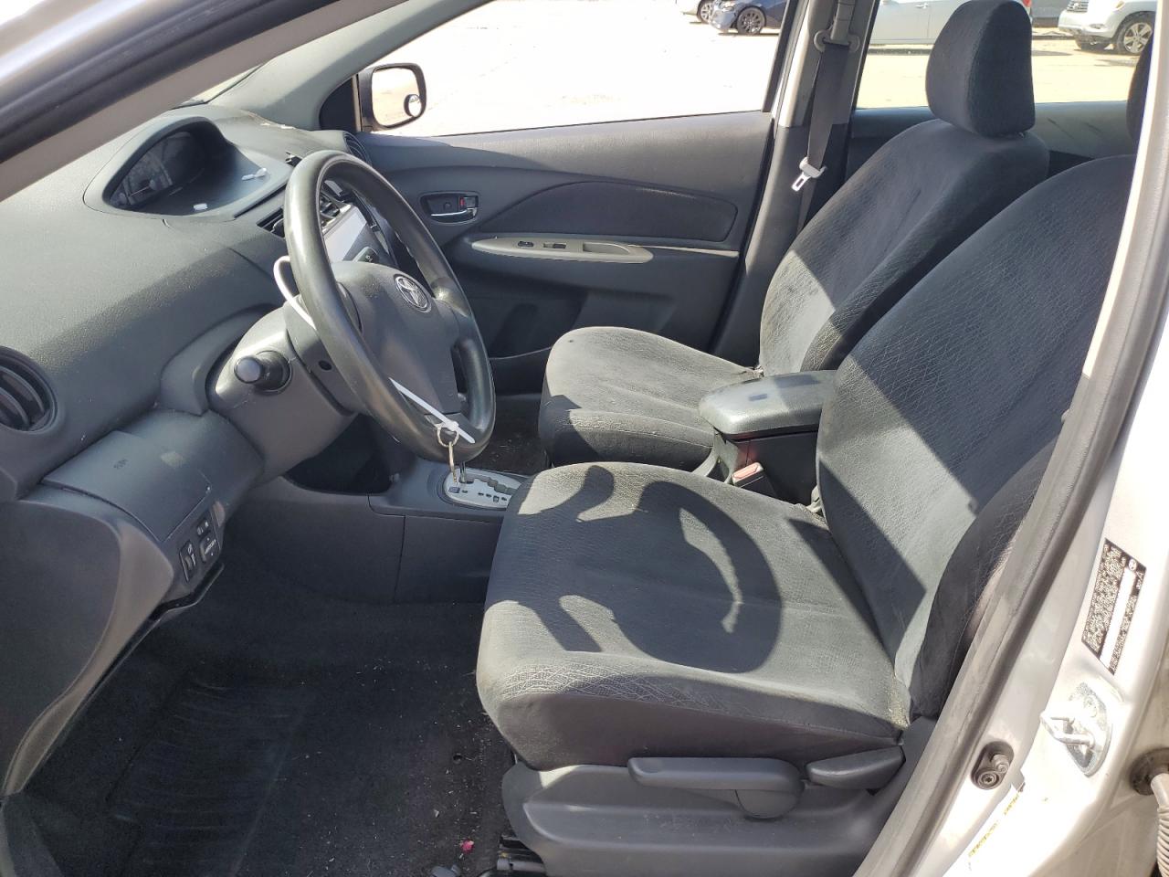 2008 Toyota Yaris VIN: JTDBT923881238342 Lot: 63681175