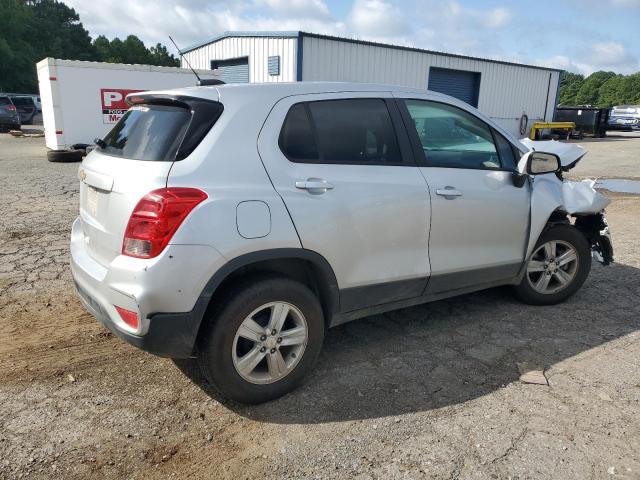  CHEVROLET TRAX 2022 Srebrny