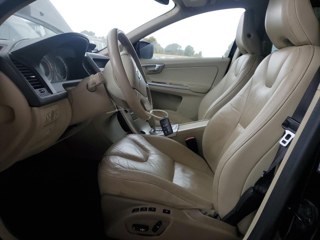 2010 Volvo Xc60 T6 VIN: YV4902DZ0B2151808 Lot: 63616845
